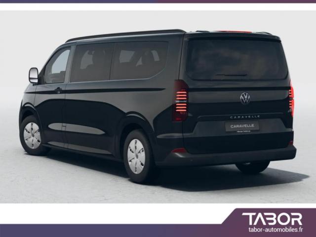 Volkswagen Caravelle image 9