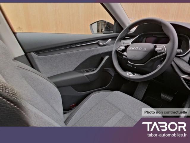 Skoda Octavia image 2
