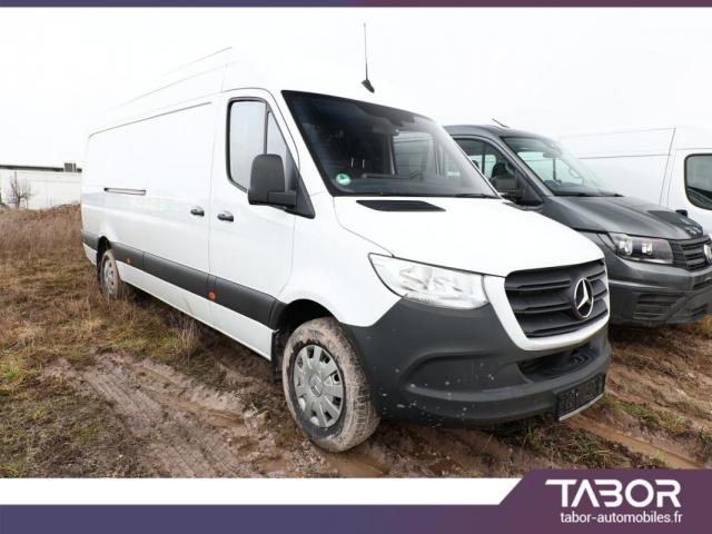 Mercedes Benz Sprinter image 3