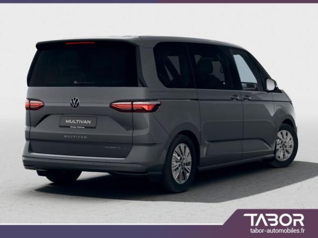 Volkswagen Multivan image 3