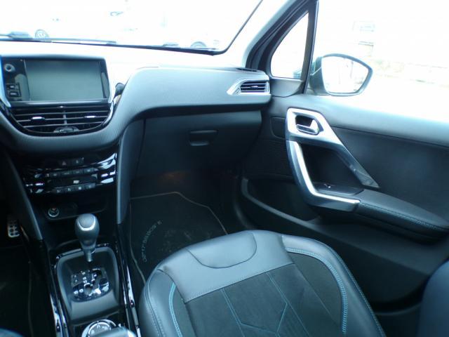 Peugeot 2008 image 9