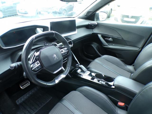 Peugeot 2008 image 9