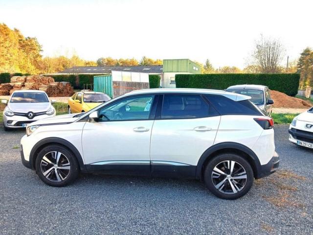 Peugeot 3008 image 2