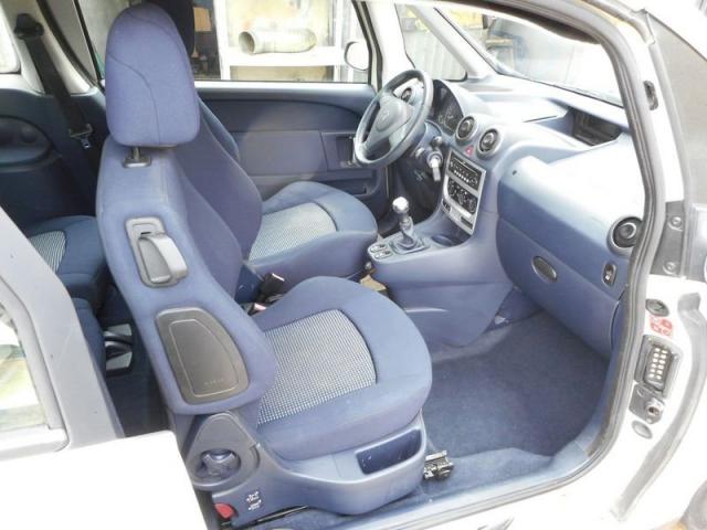Peugeot 1007 image 7
