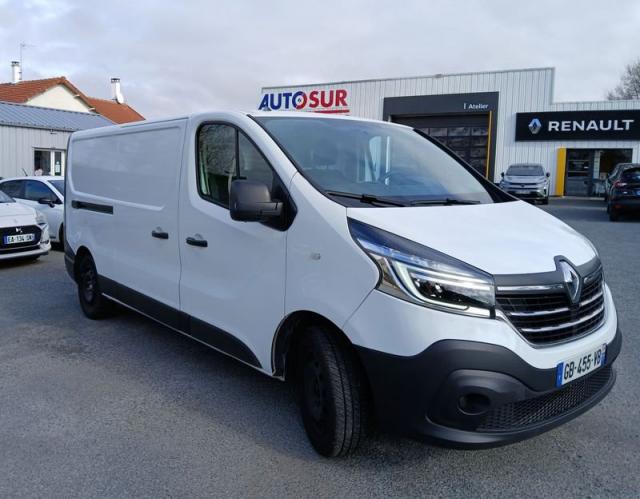 Renault Trafic image 2