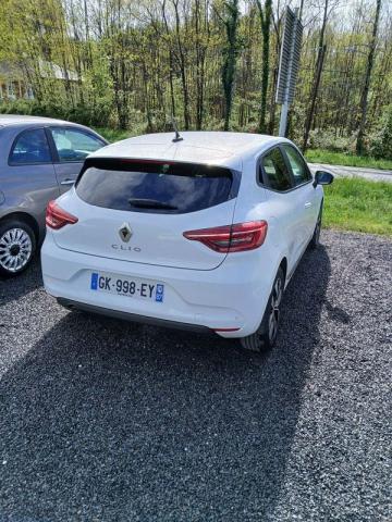 Renault Clio image 2