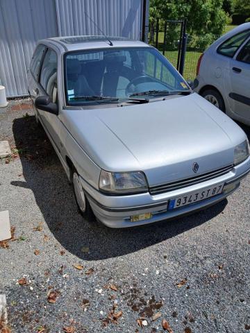 Renault Clio image 2