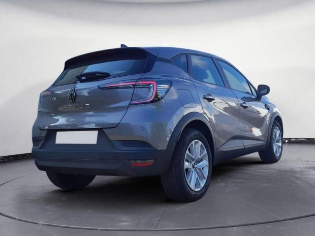 Renault Captur image 2