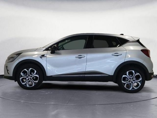 Renault Captur image 2