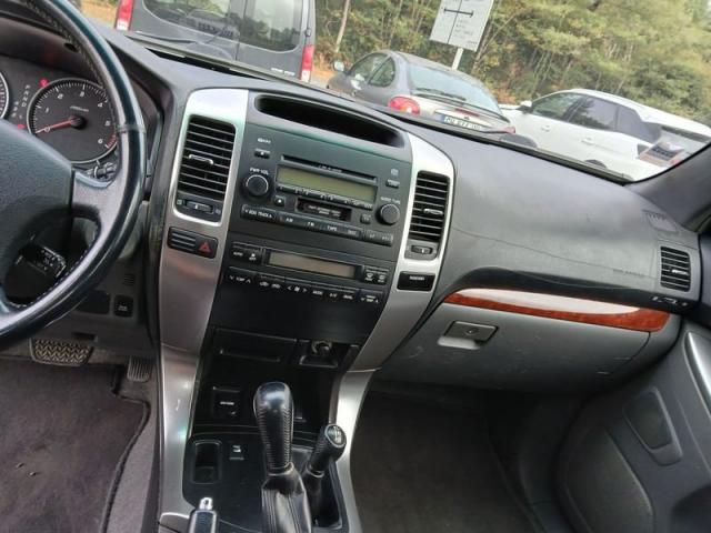 Toyota Land Cruiser image 6