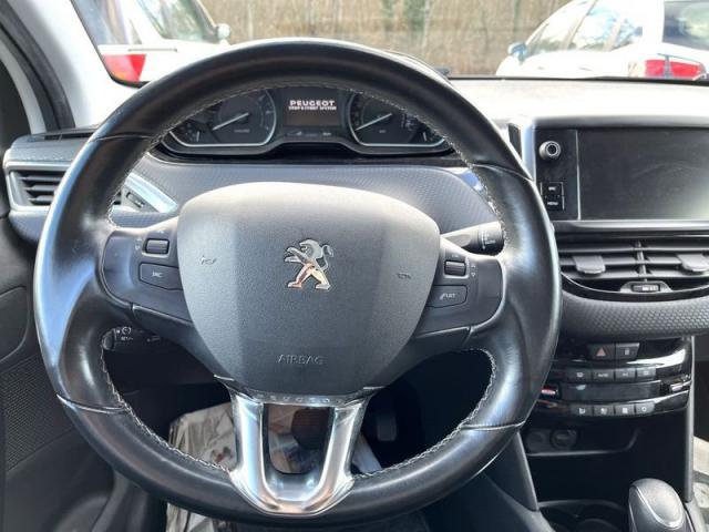 Peugeot 208 image 7