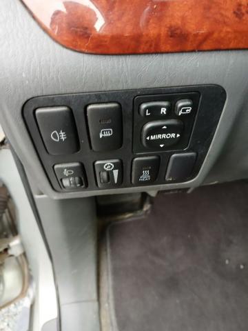 Toyota Land Cruiser image 9