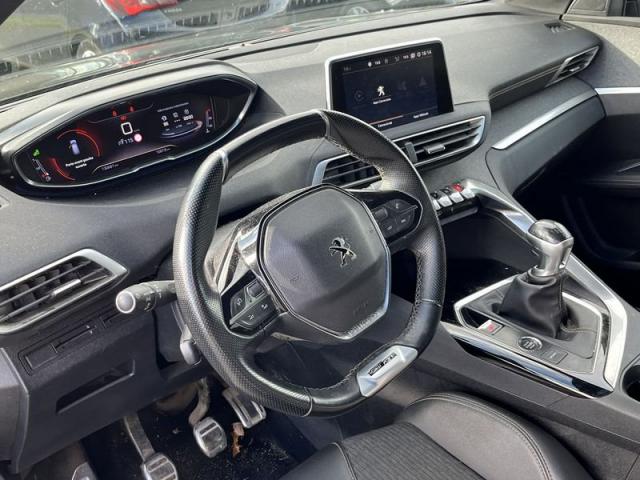 Peugeot 3008 image 2
