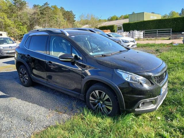 Peugeot 2008 image 3