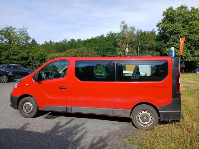 Renault Trafic image 2