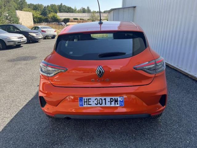 Renault Clio image 2