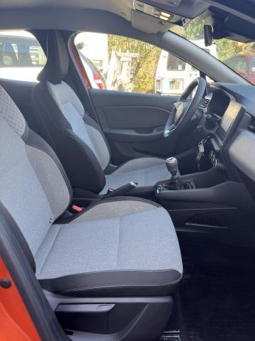Renault Clio image 8