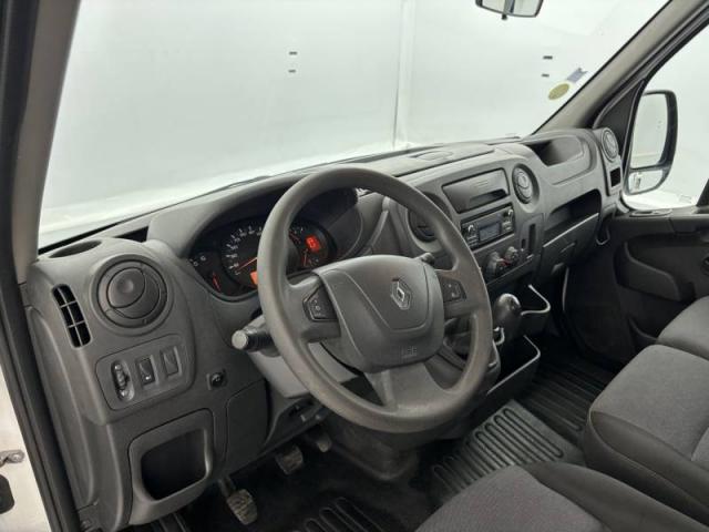Renault Master image 1