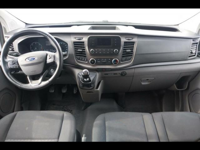 Ford Transit image 8