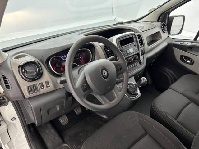 Renault Trafic image 1