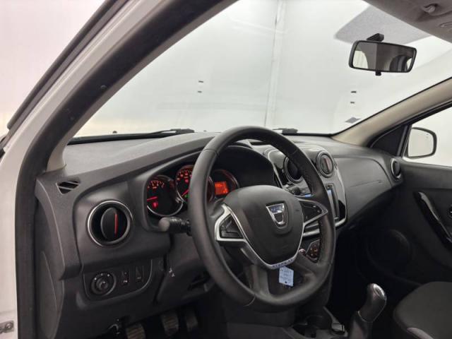 Dacia Logan image 1