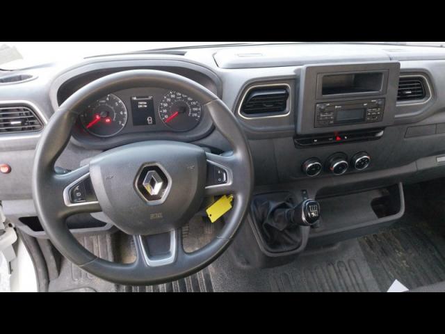Renault Master image 1