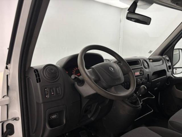 Renault Master image 1