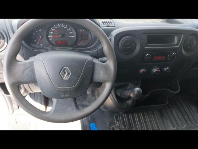 Renault Master image 1