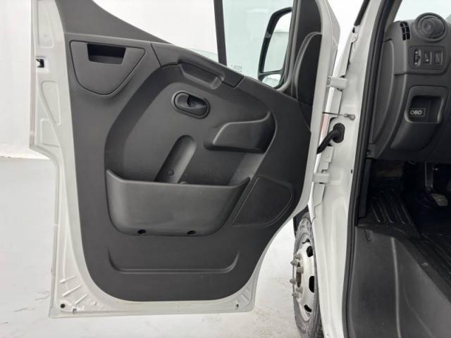 Renault Master image 3
