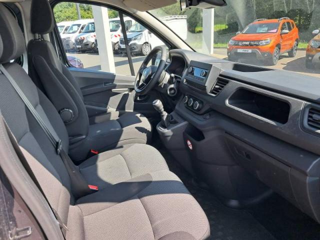 Renault Trafic image 8