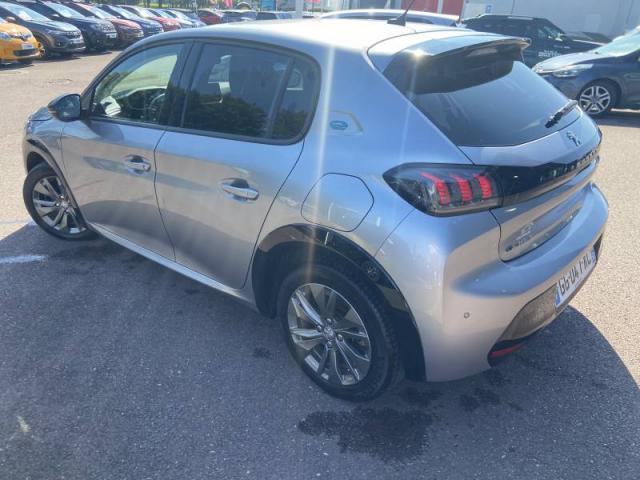 Peugeot 208 image 4