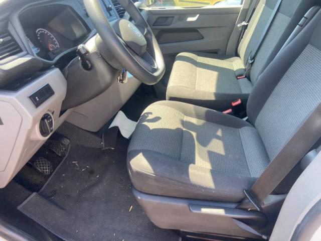 Volkswagen Transporter image 6