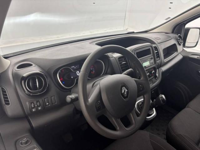 Renault Trafic image 1