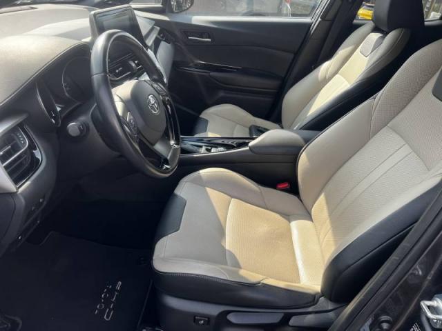 Toyota C-Hr image 8