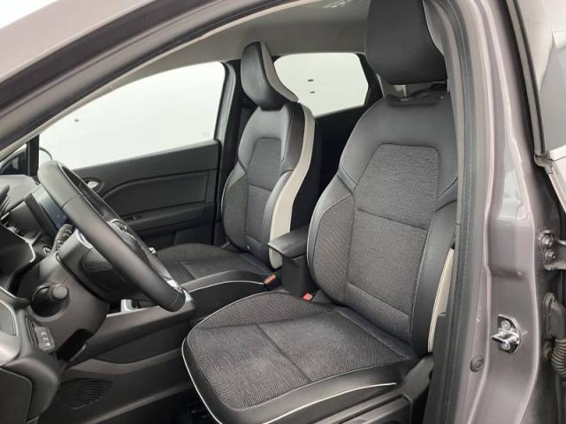 Renault Captur image 1