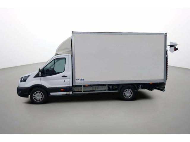 Ford Transit image 6