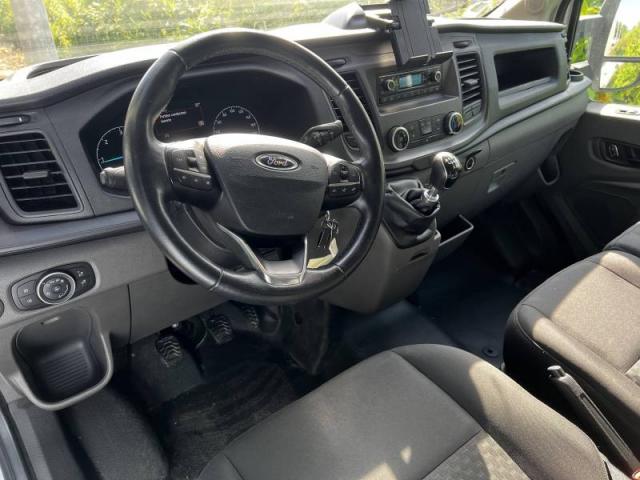 Ford Transit image 7