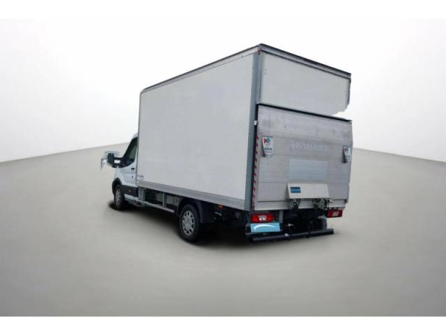 Ford Transit image 6