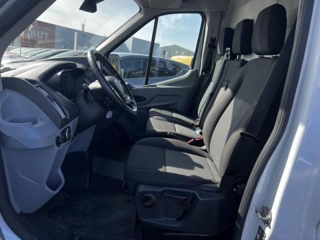 Ford Transit image 7