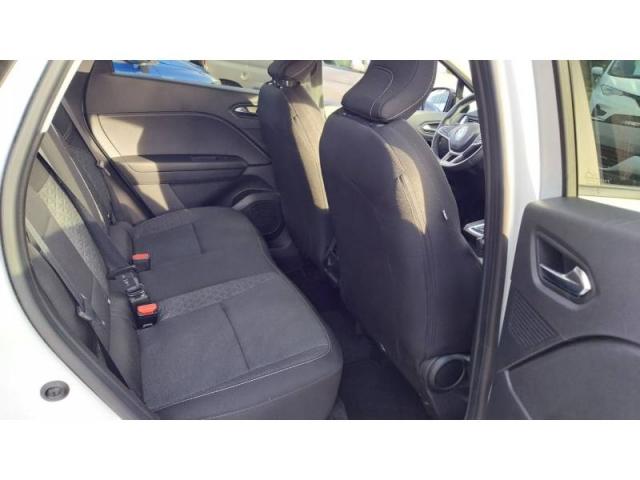 Renault Captur image 9