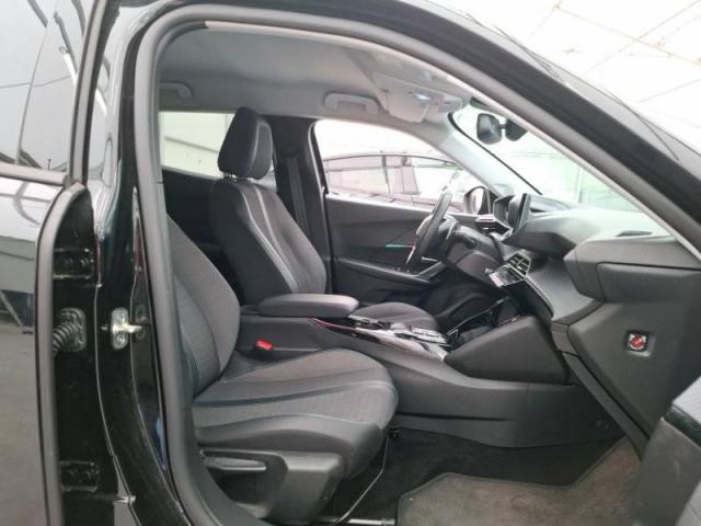 Peugeot 2008 image 5