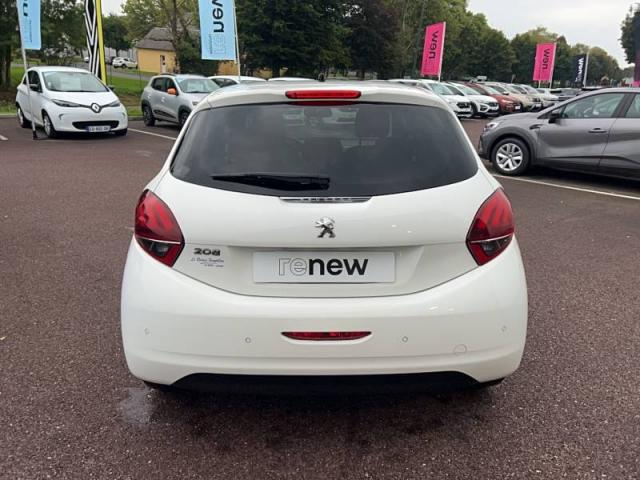 Peugeot 208 image 5