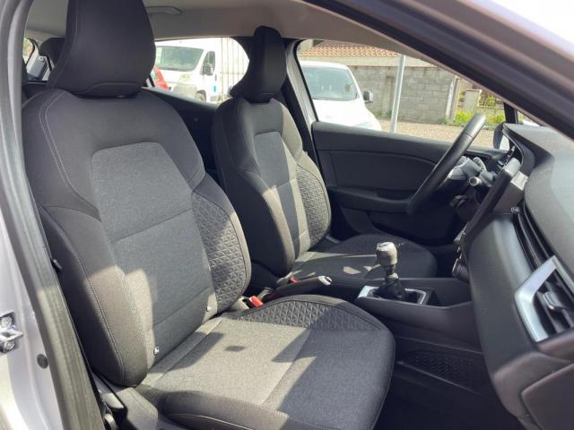 Renault Clio image 2