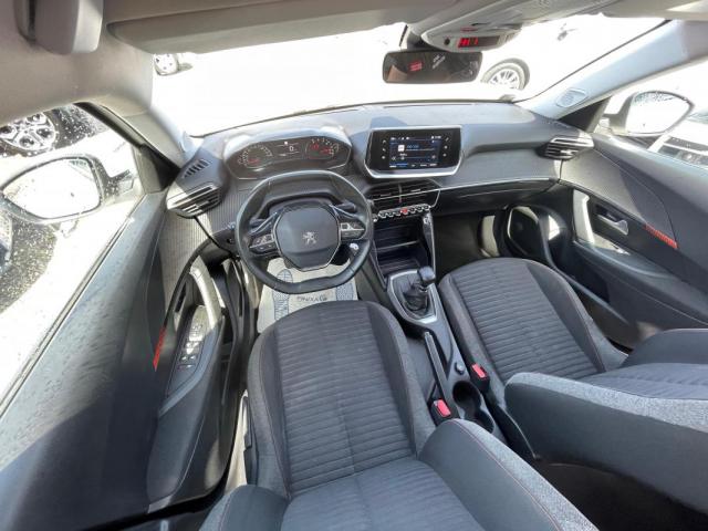 Peugeot 2008 image 3