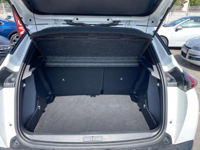 Peugeot 2008 image 1