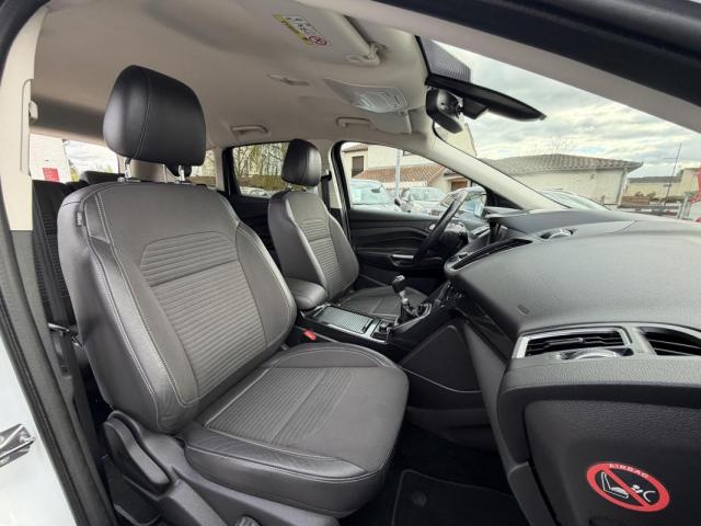 Ford Kuga image 1