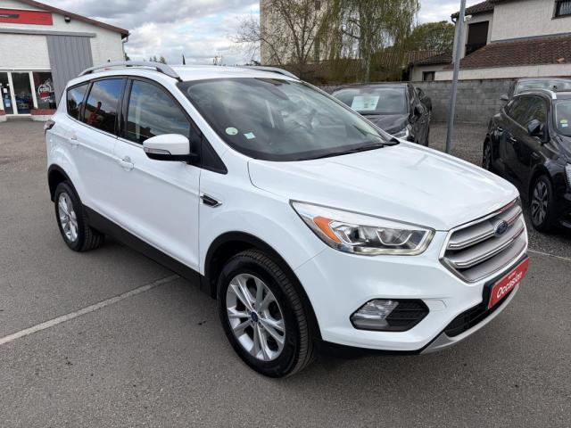 Ford Kuga image 3