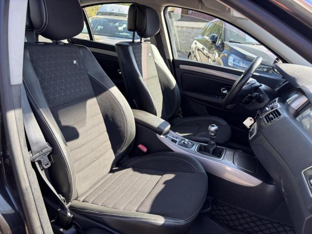 Renault Laguna image 2