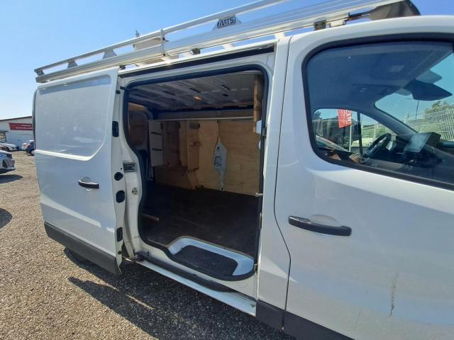 Renault Trafic image 2