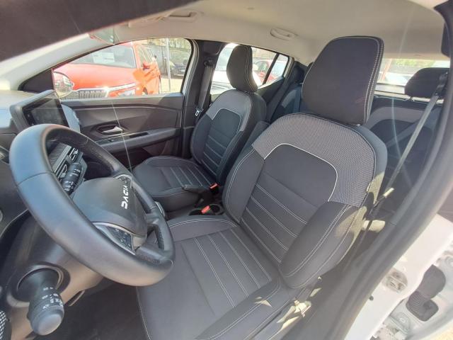 Dacia Sandero image 4